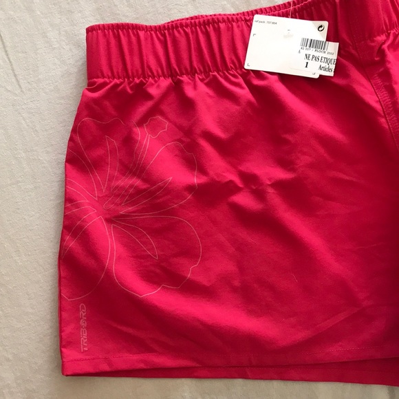 New beach/boardshorts - Picture 1 of 3